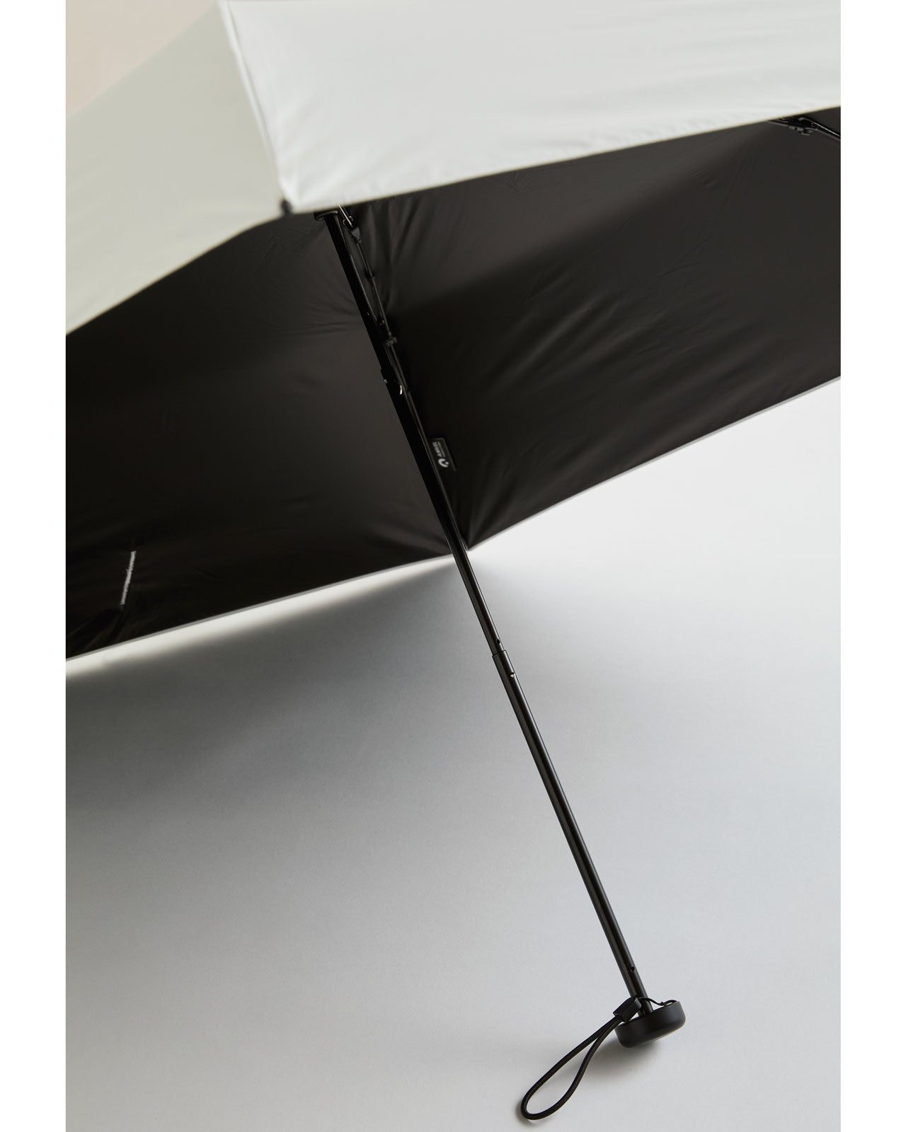【5月下旬お届け】"EXCLUSIVE:WHITE"Lightweight folding HEATBLOCK®