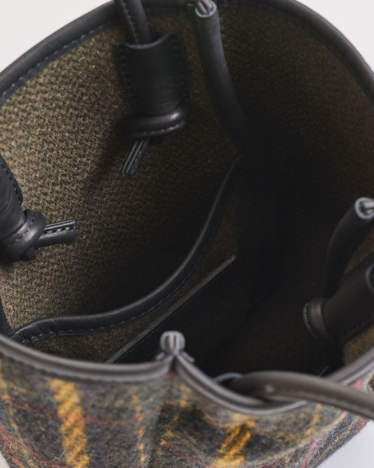 AMIACALVA Oiled cotton wool tote