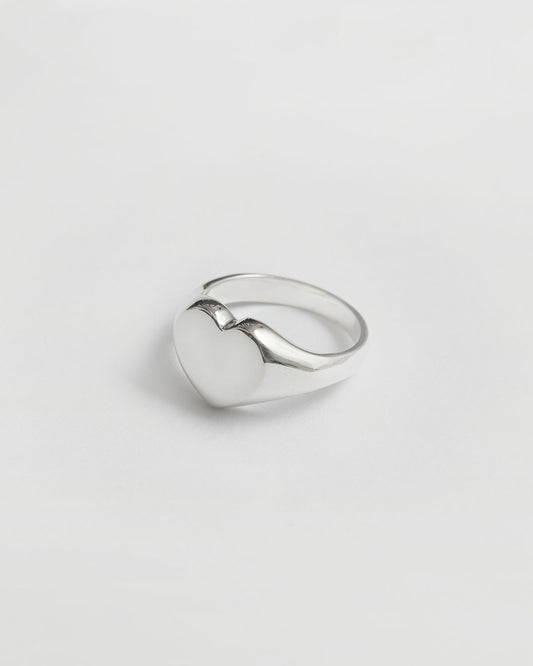 LAVER HEART SIGNET RING