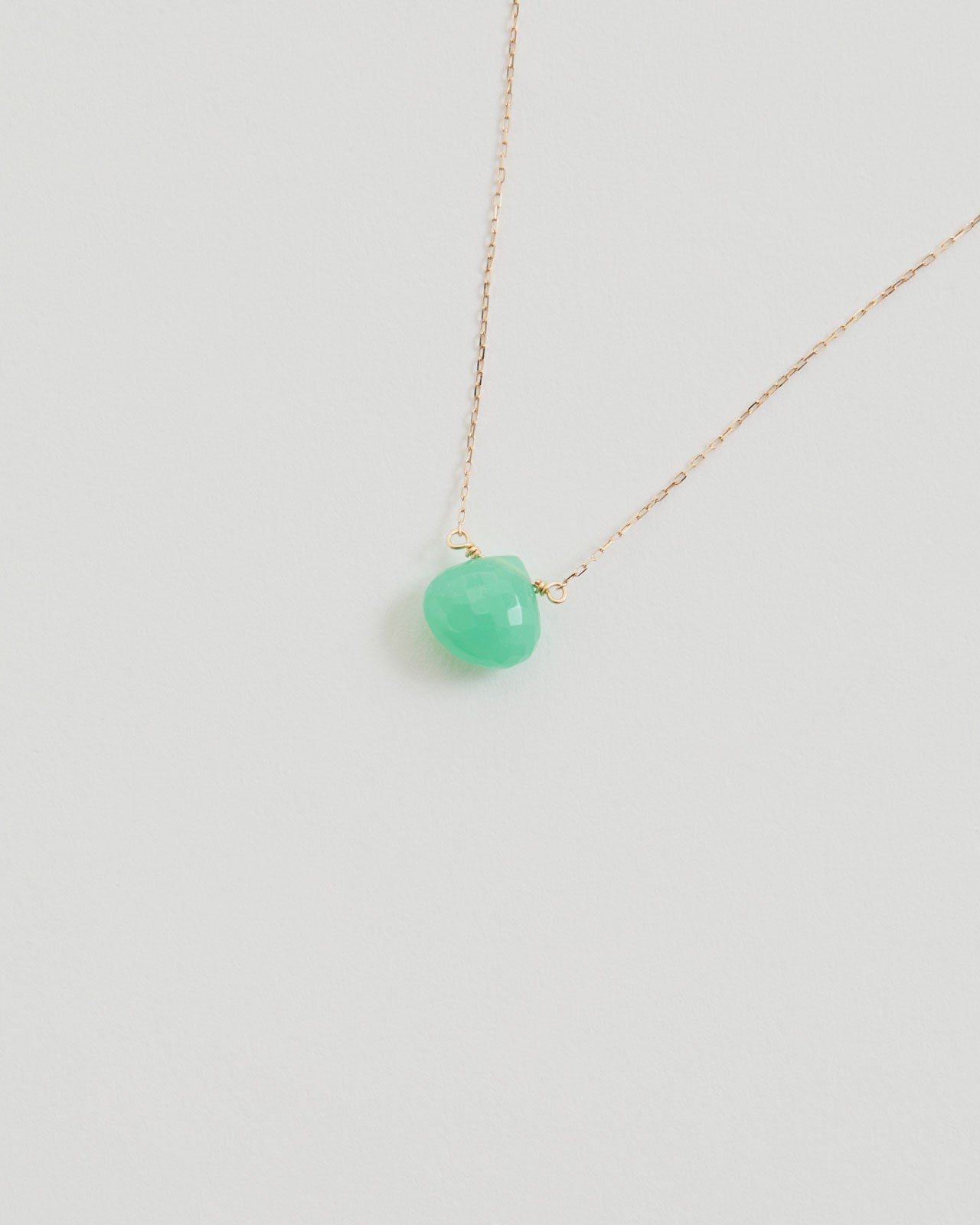 COLORED STONE NECKLACE (Chrysoprase)