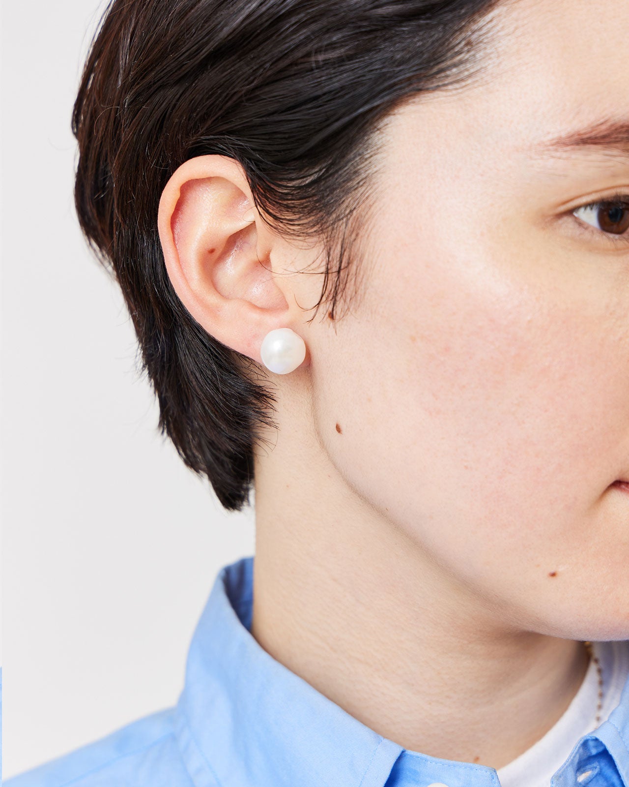 CADEAUX BUMPY PEARL EARRINGS