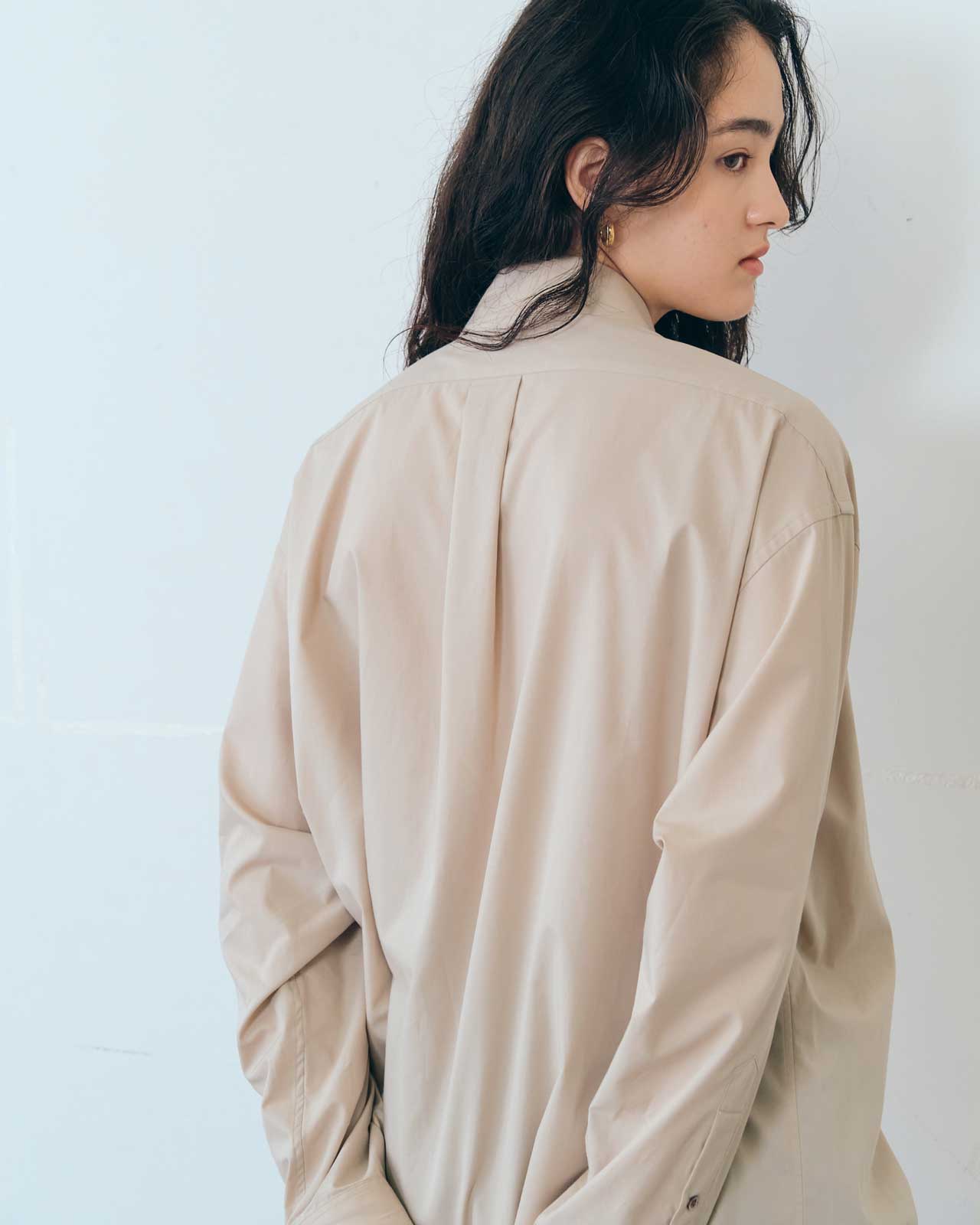 POINTED COLLAR SHIRT