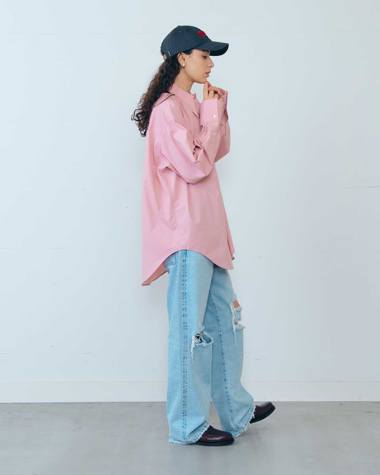 POINTED COLLAR SHIRT