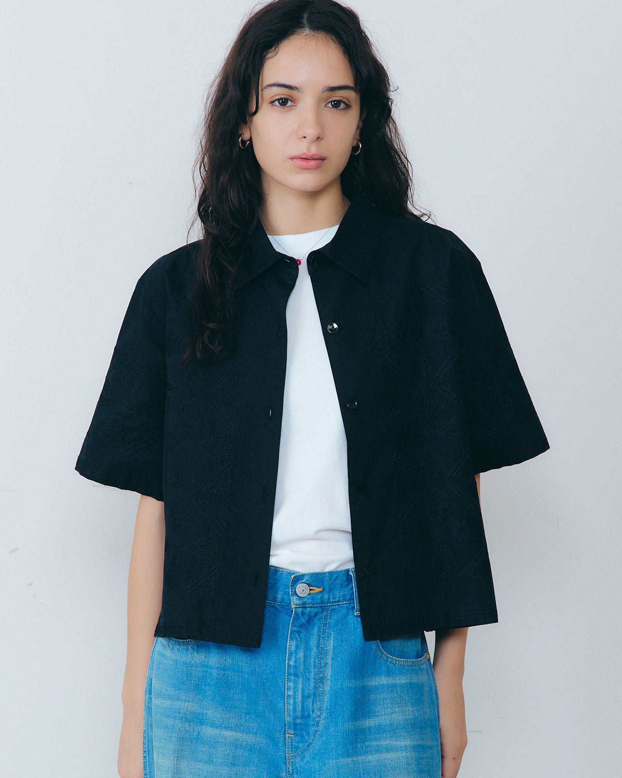 TILE PATTERN EMBROIDERY SHIRT