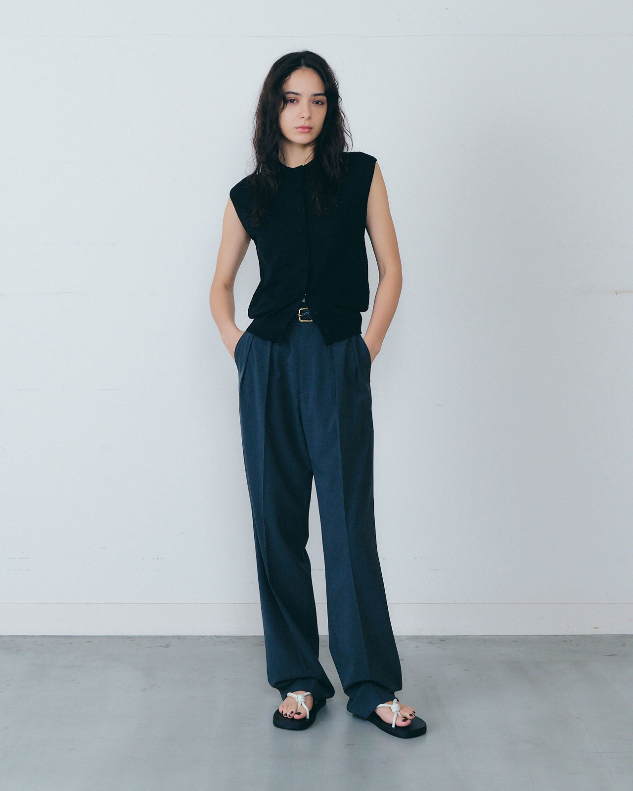 ICE COTTON KNIT SLEEVELESS TOP