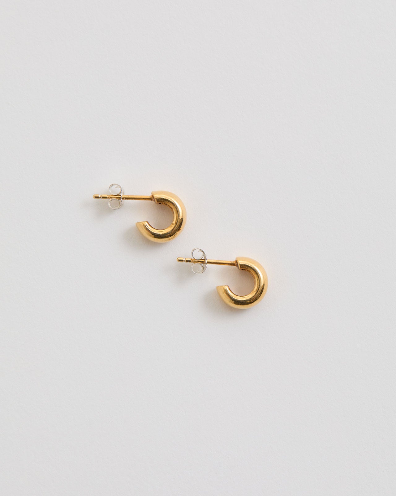 CADEAUX EXCLUSIVE MINI HOOP EARRINGS – Shinzone