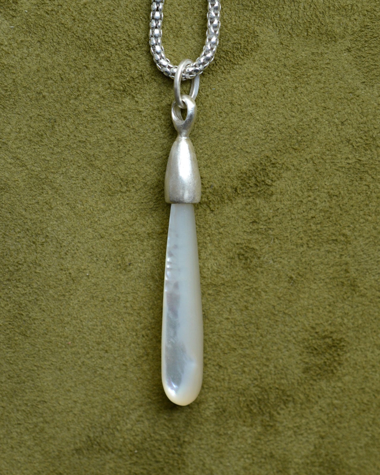【30%OFF】DUNTON ELLERKAMP Mother of Pearl Drop Pendant
