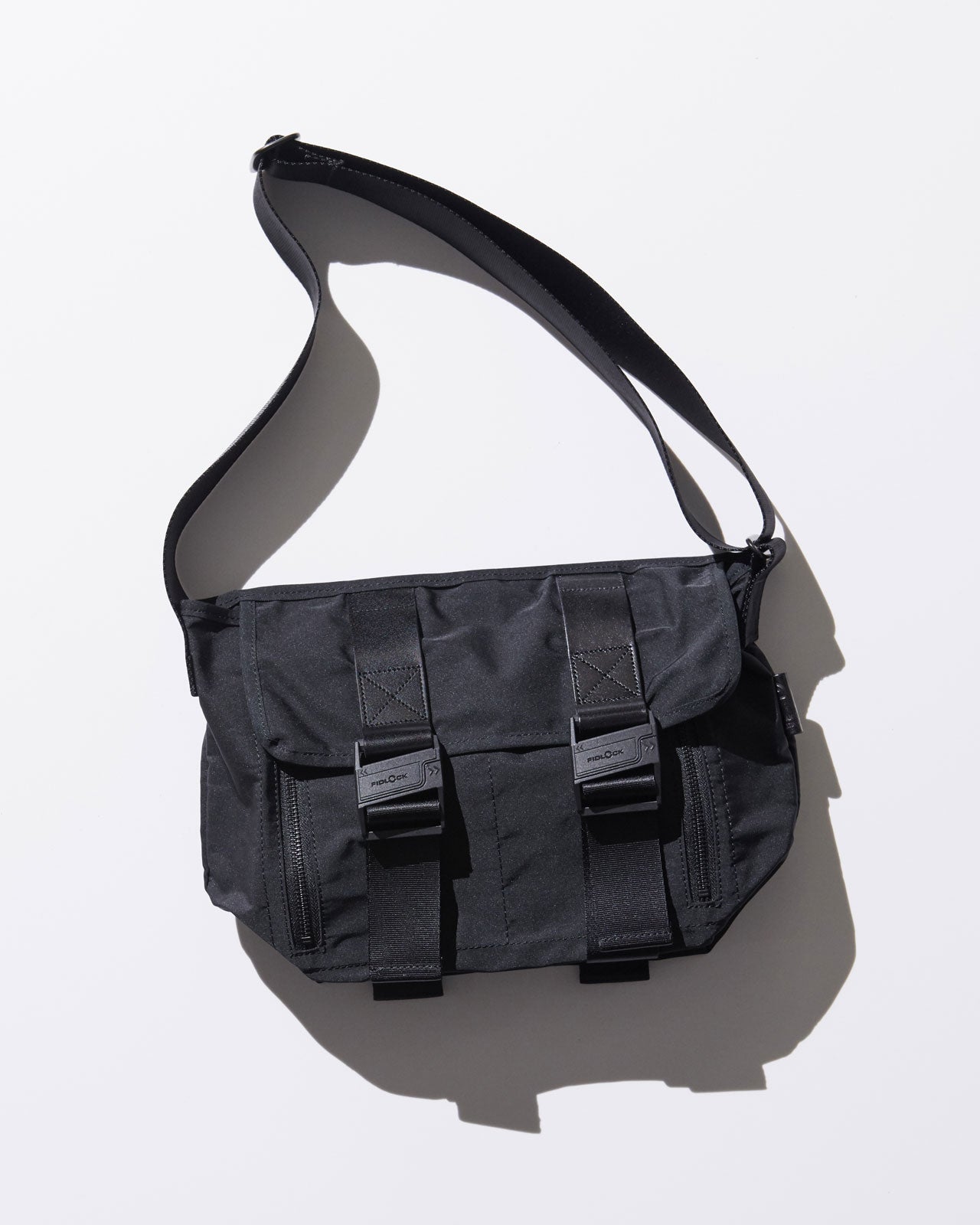 AMIACALVA GABARDINE MESSENGER BAG (S)