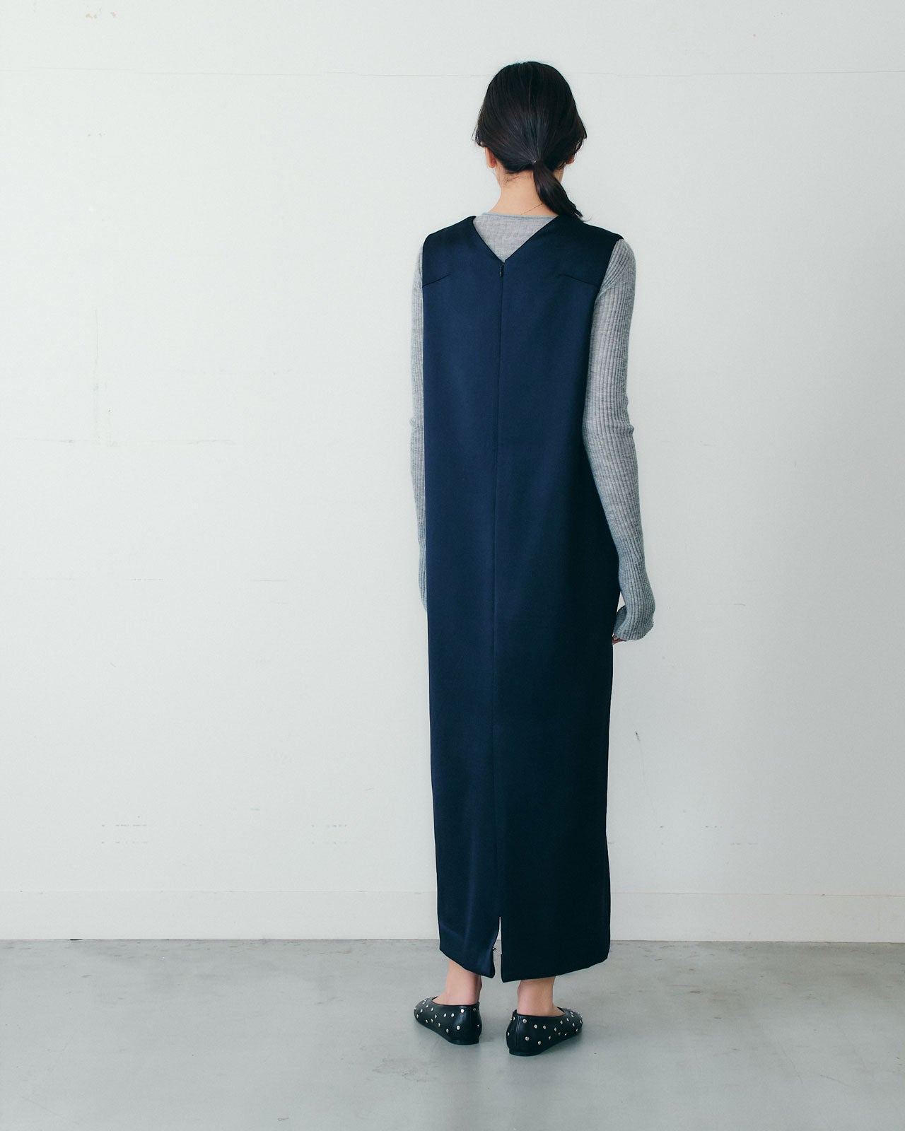 【9月中旬お届け】WOOL SATIN DRESS