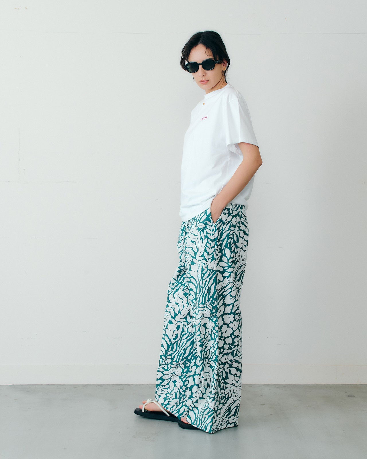 SUMMER BOTANICAL PATTERN PANTS