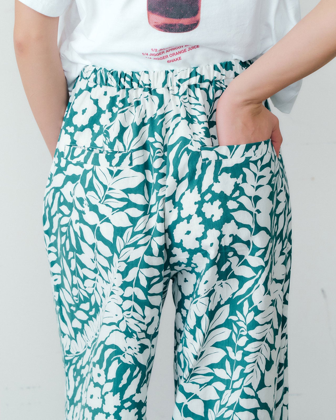SUMMER BOTANICAL PATTERN PANTS