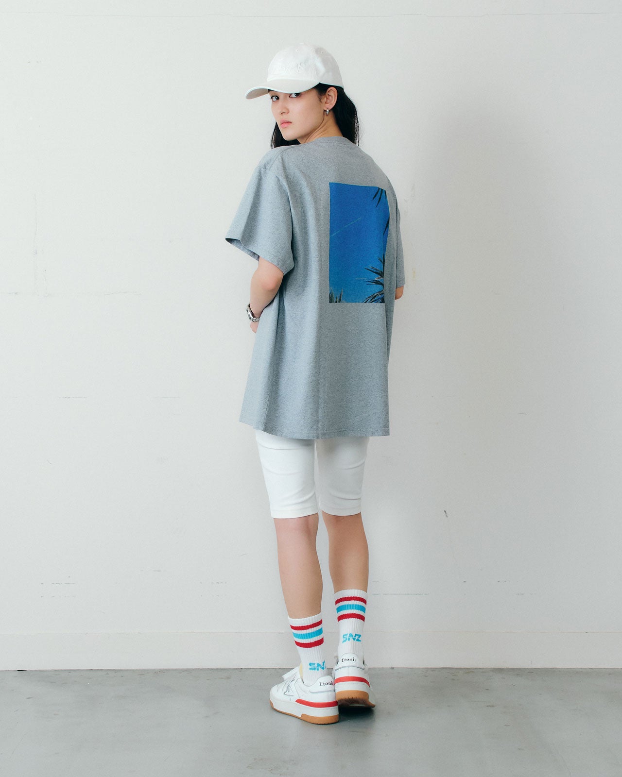 POOLSIDE TEE
