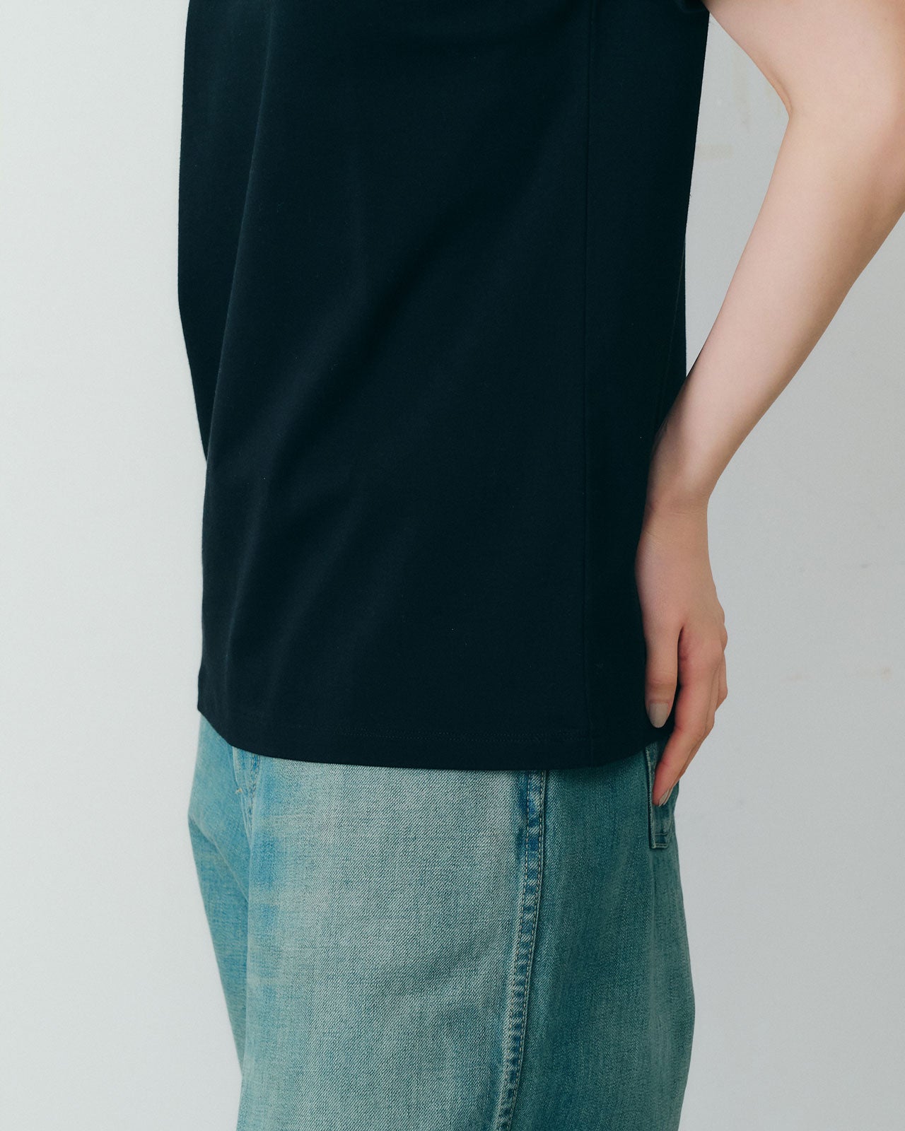 AWESOME TEE