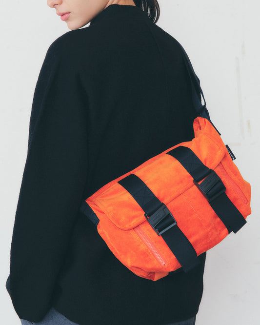 AMIACALVA Corduroy messenger (S)