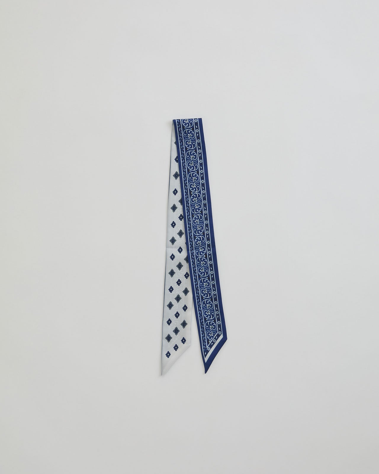 BANDANA PRINTED NARROW SCARF