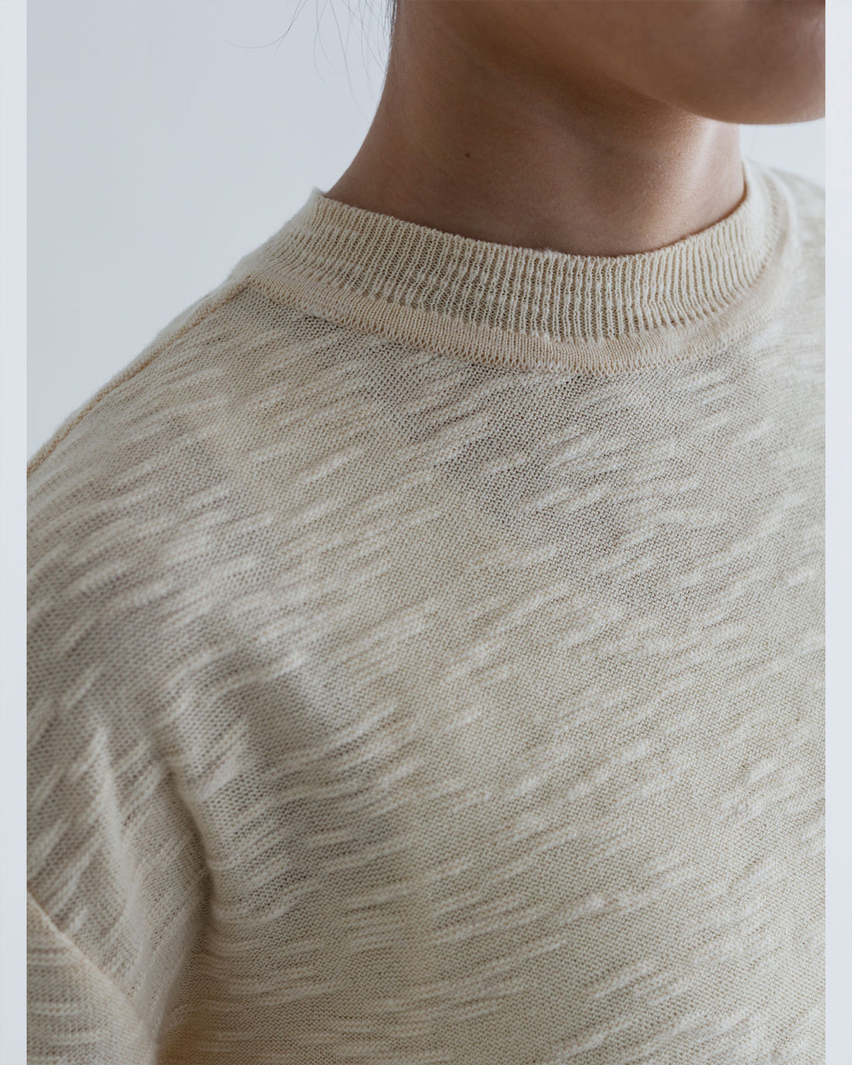 MEYAME BACK TEAR SHAPE KNIT