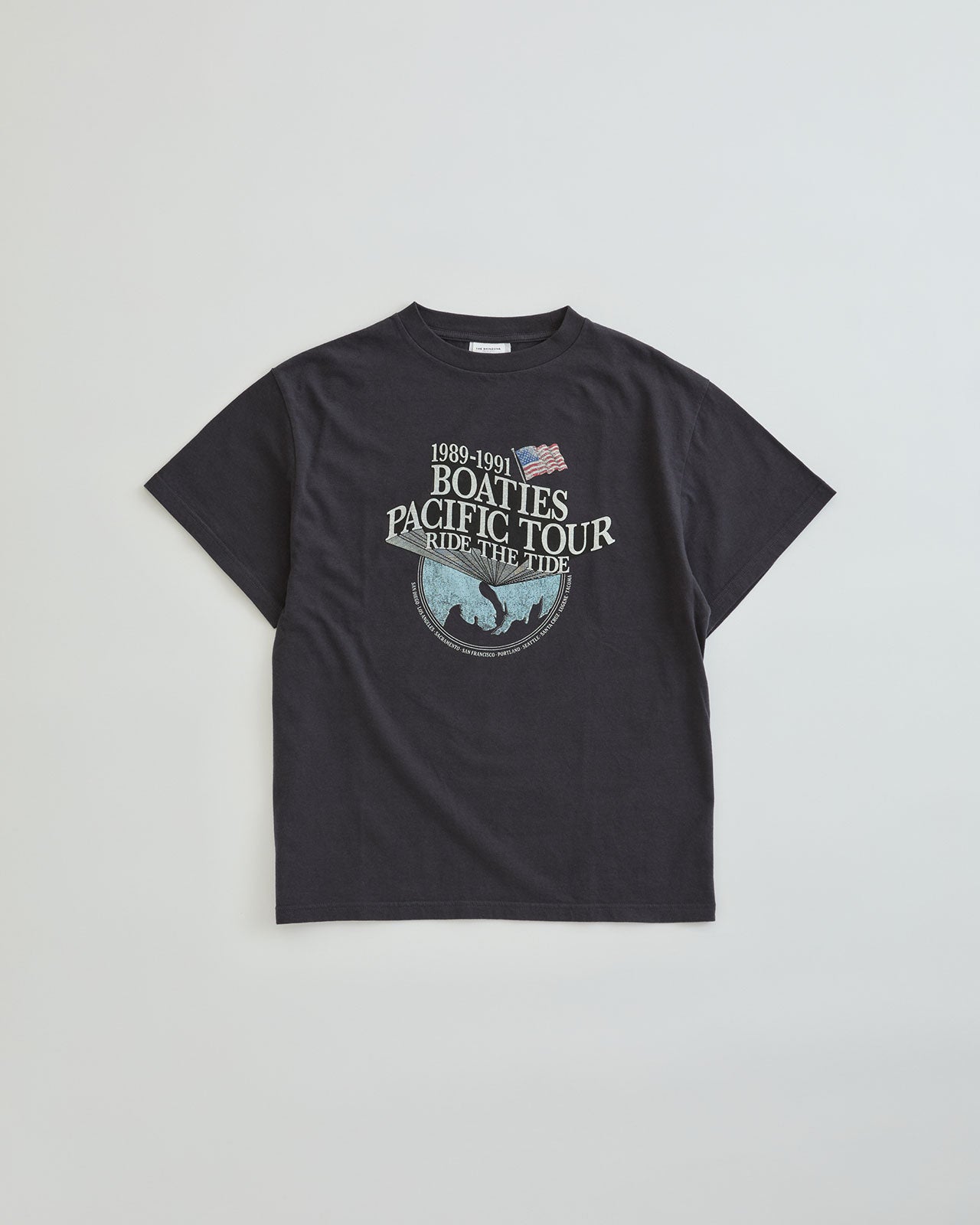 4月上旬お届け】BOATIES TOUR TEE – Shinzone