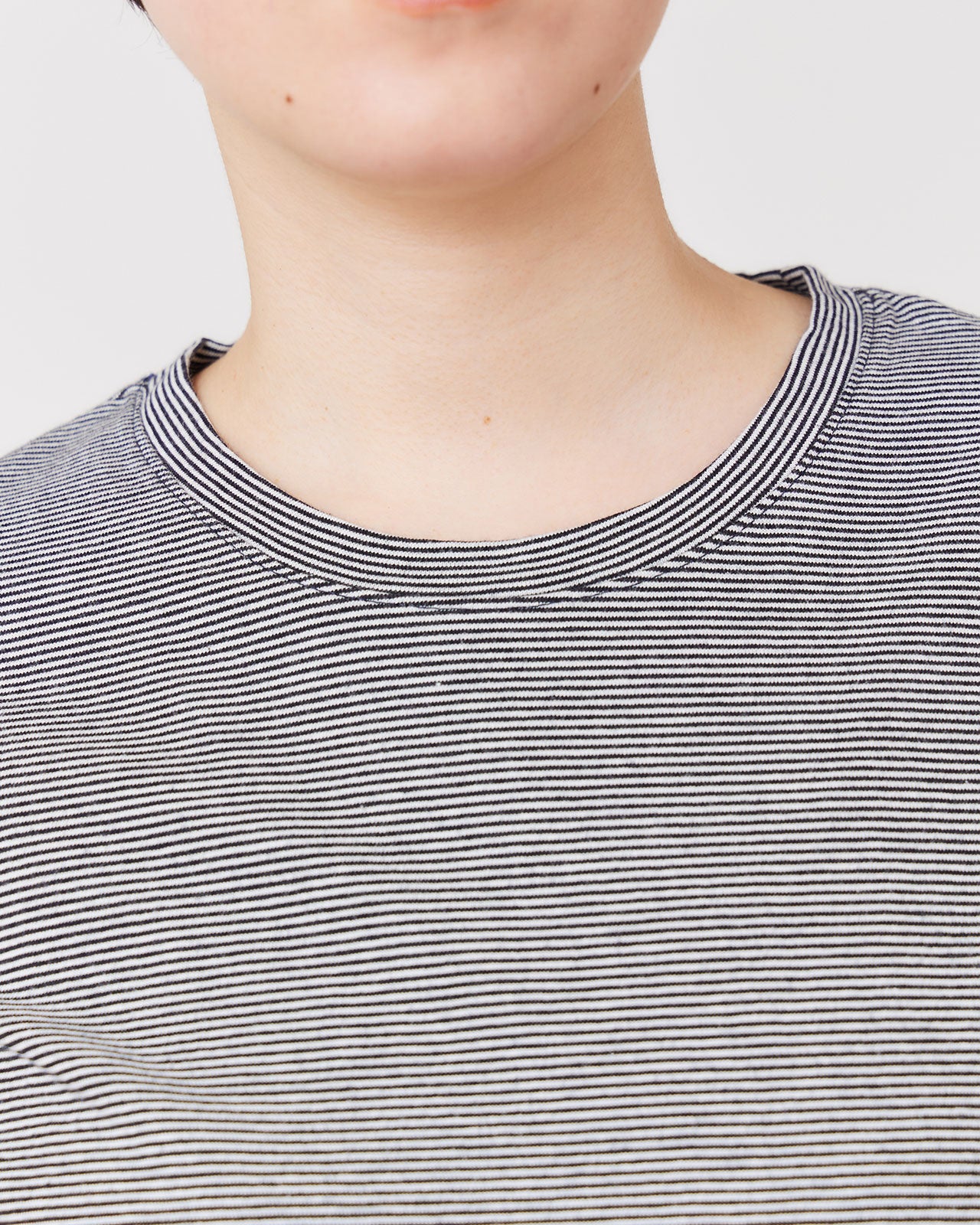 takes. Cutoff Tee(BORDER)