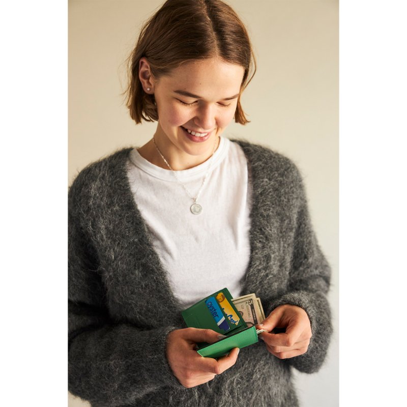 CADEAUX SMALL PEARL EARRINGS