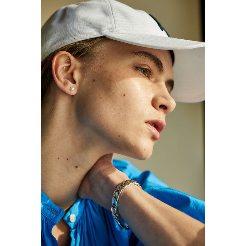 CADEAUX SMALL PEARL EARRINGS