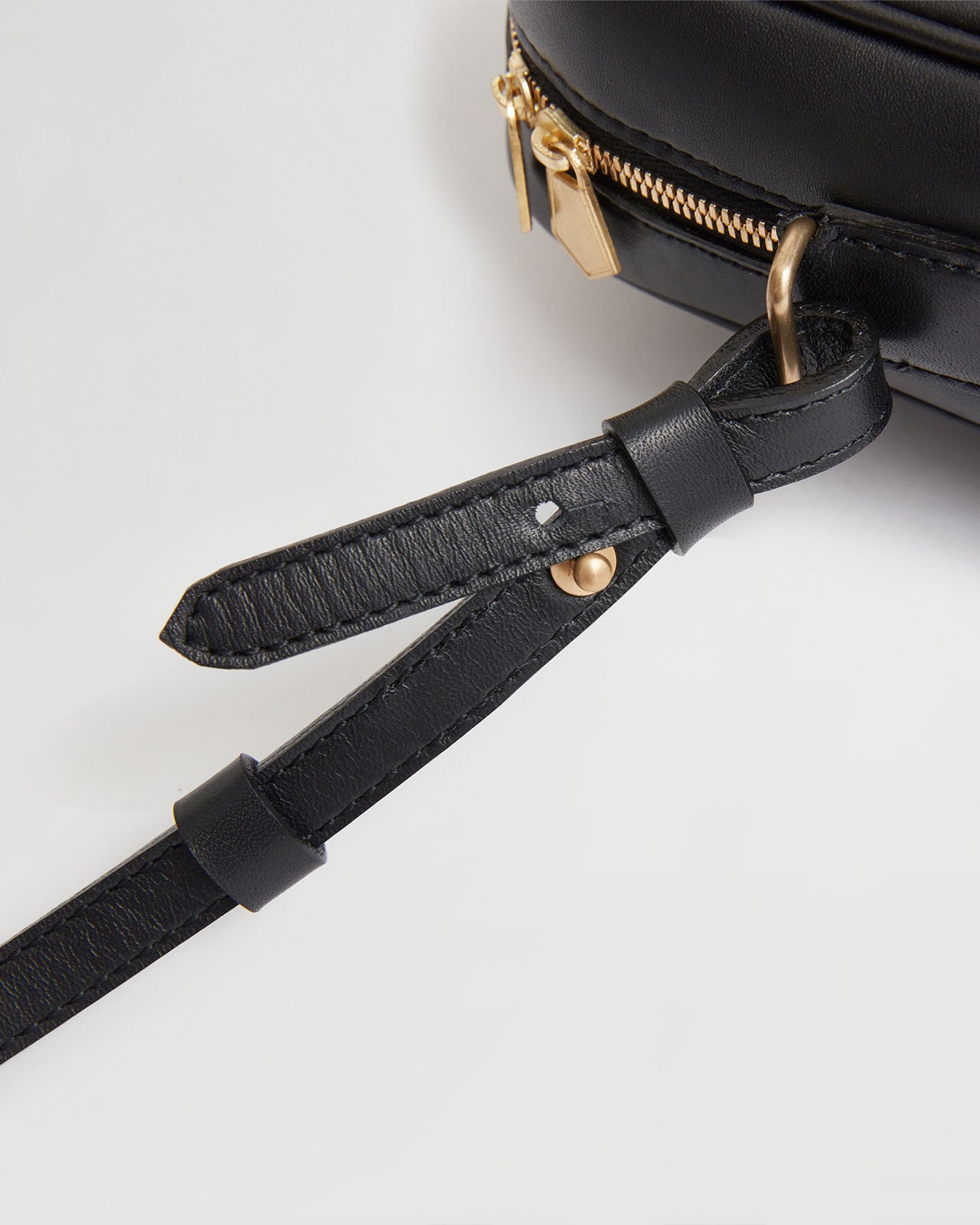 SQUARE LEATHER BAG M