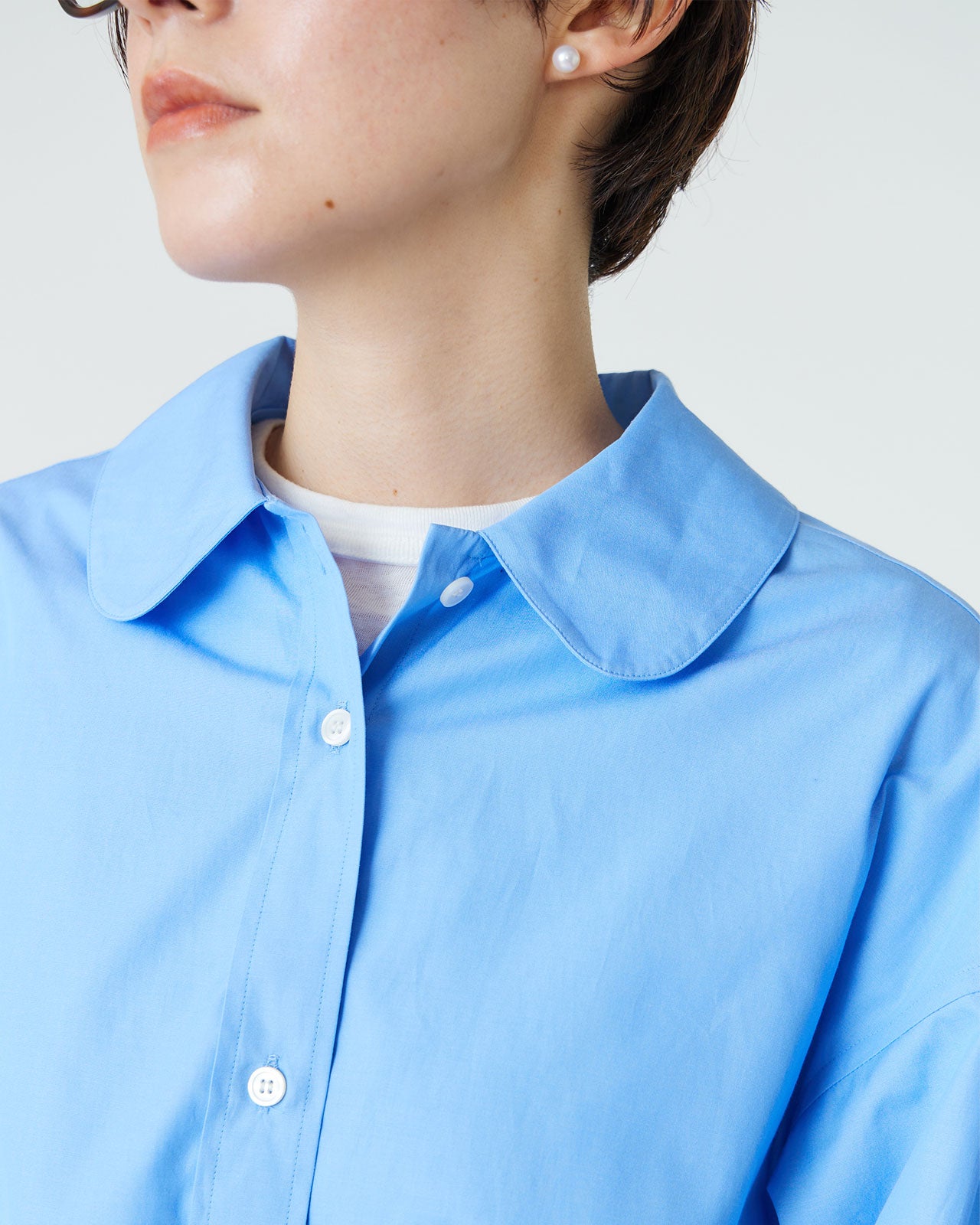 ROUND COLLAR BLOUSE