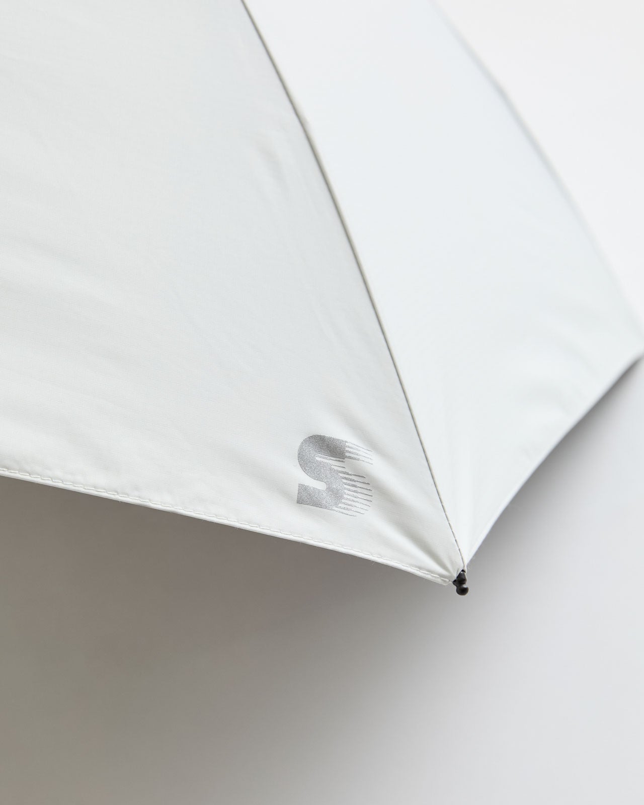 【5月下旬お届け】"EXCLUSIVE：WHITE"Lightweight folding HEATBLOCK®