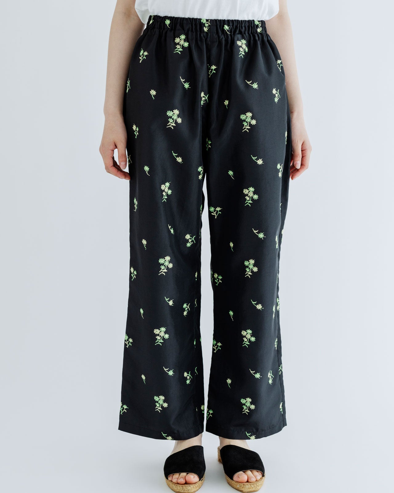 MEYAME】FLOWER EMBROIDERY PANTS (II) – Shinzone