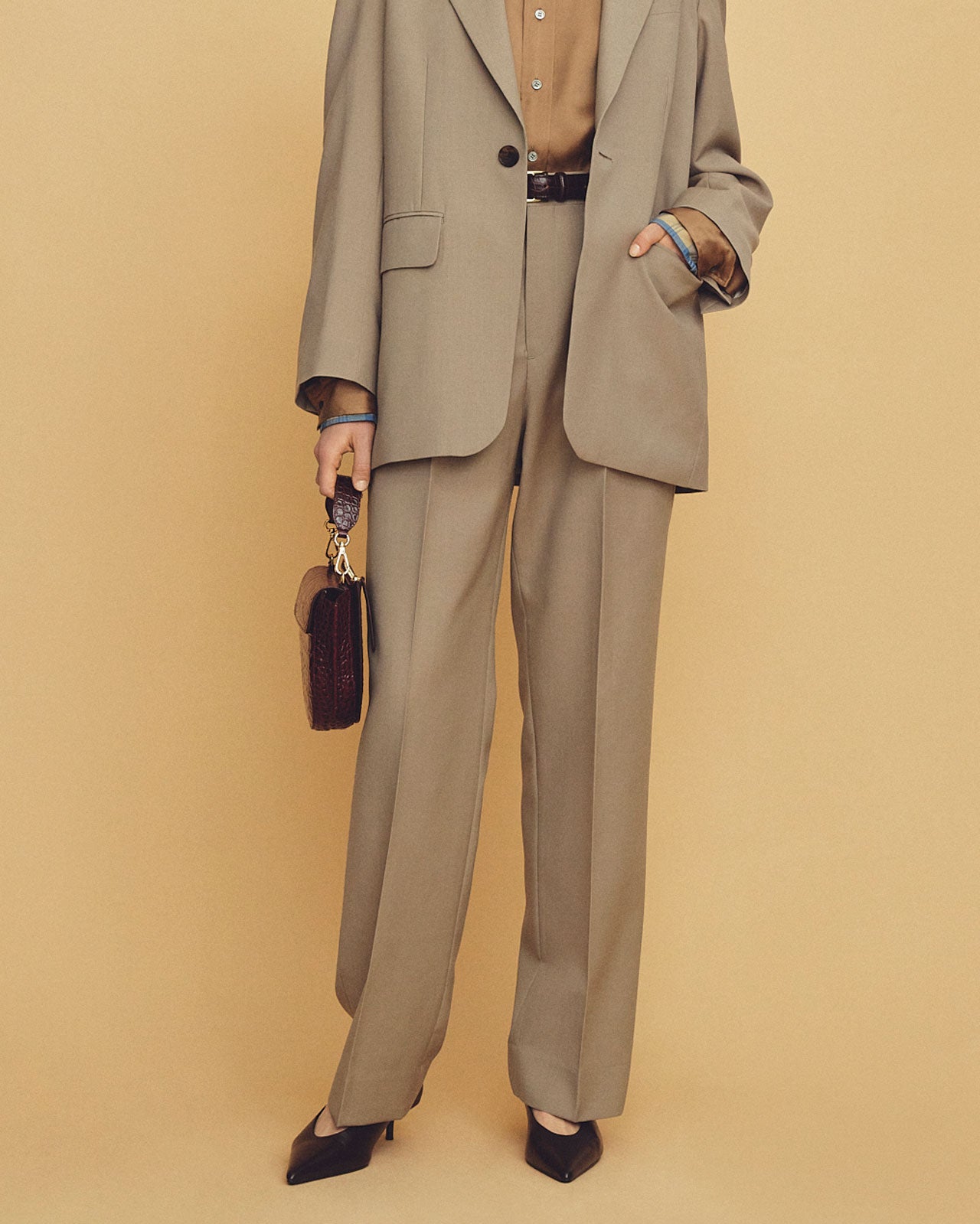TWO TUCK TROUSERS