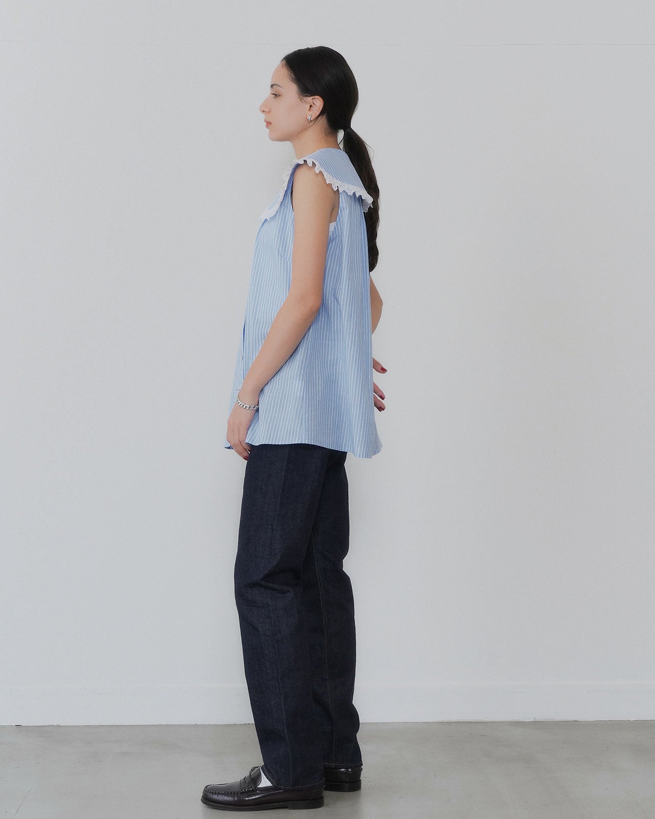【7月上旬お届け】SLEEVELESS LACE BLOUSE