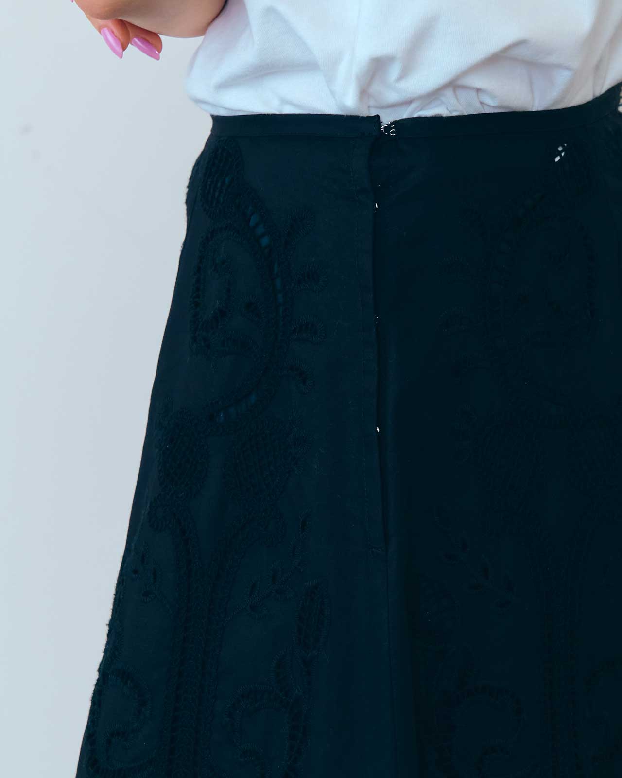 EMBROIDERY LACE SKIRT