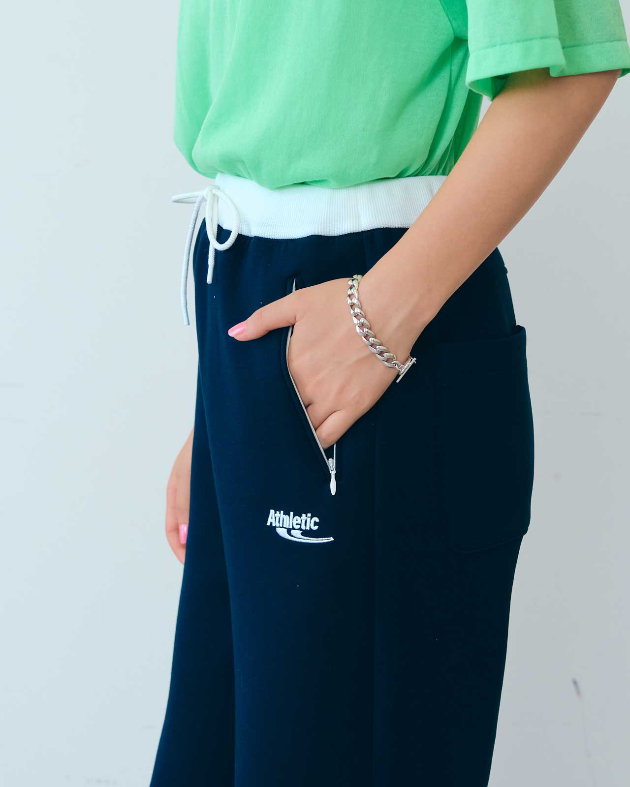 【1月下旬お届け】AIR TRACK PANTS