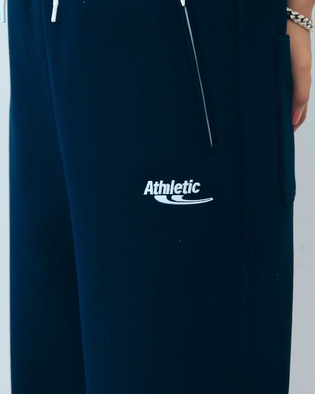 【1月下旬お届け】AIR TRACK PANTS