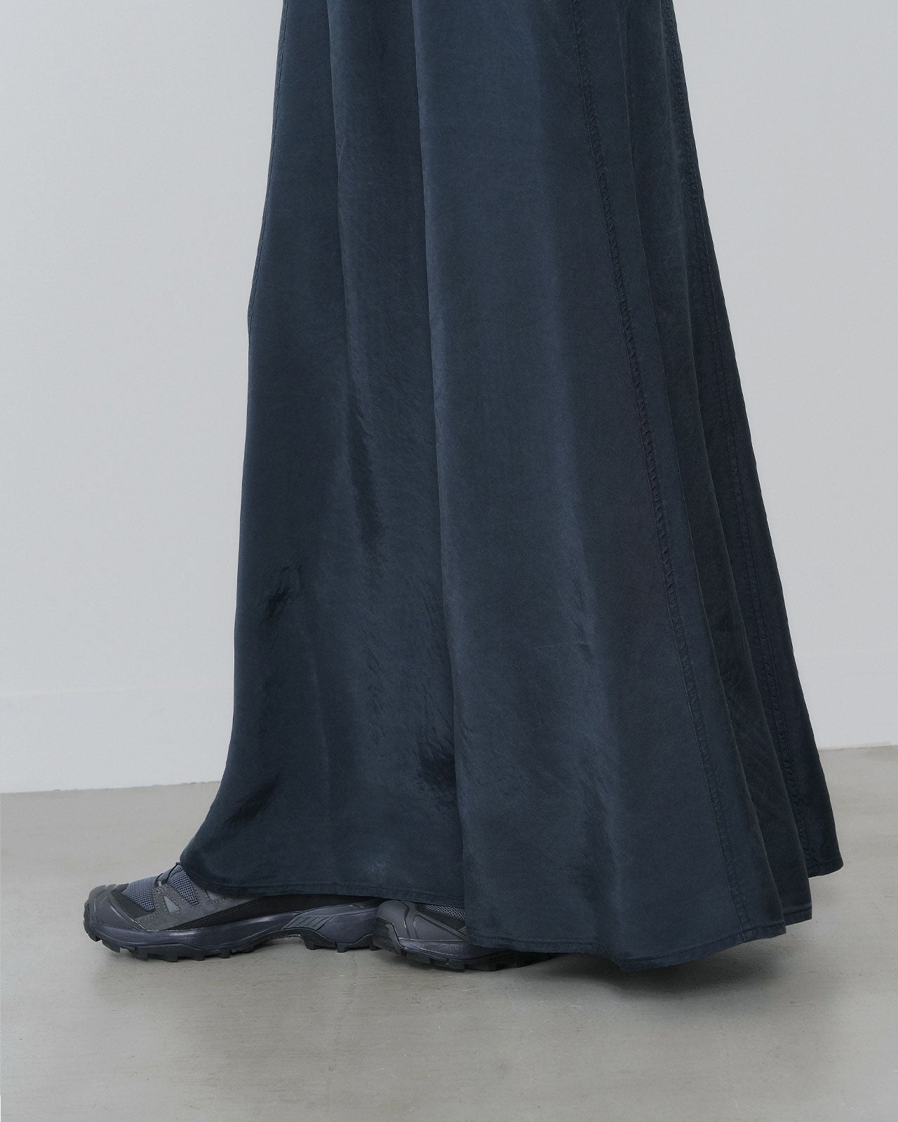 【8月上旬お届け】PIGMENT DYED SATIN SKIRT
