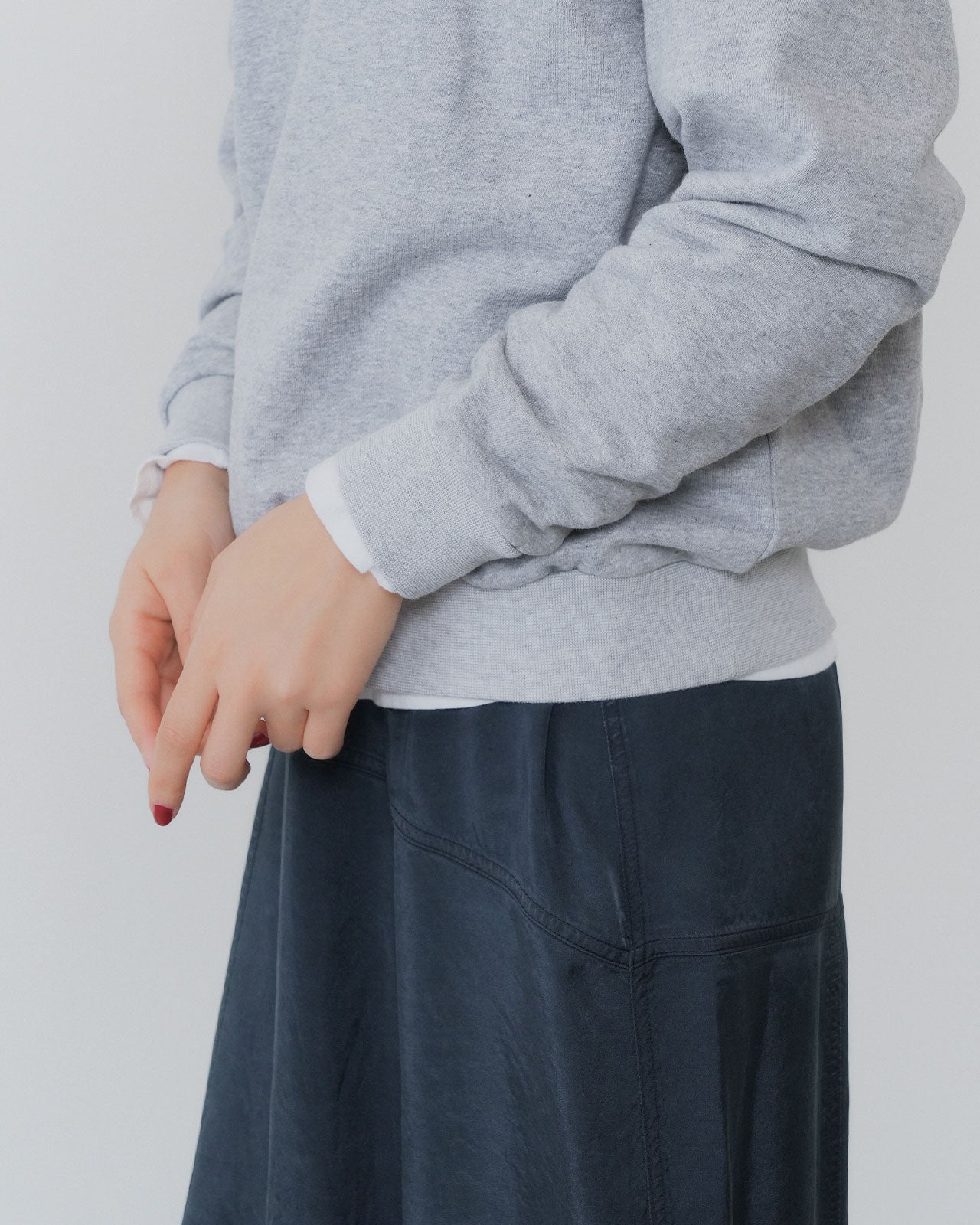【8月下旬お届け】USEFUL SWEATSHIRT