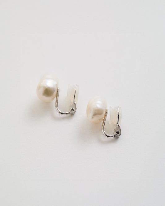 CADEAUX BUMPY PEARL EARRINGS