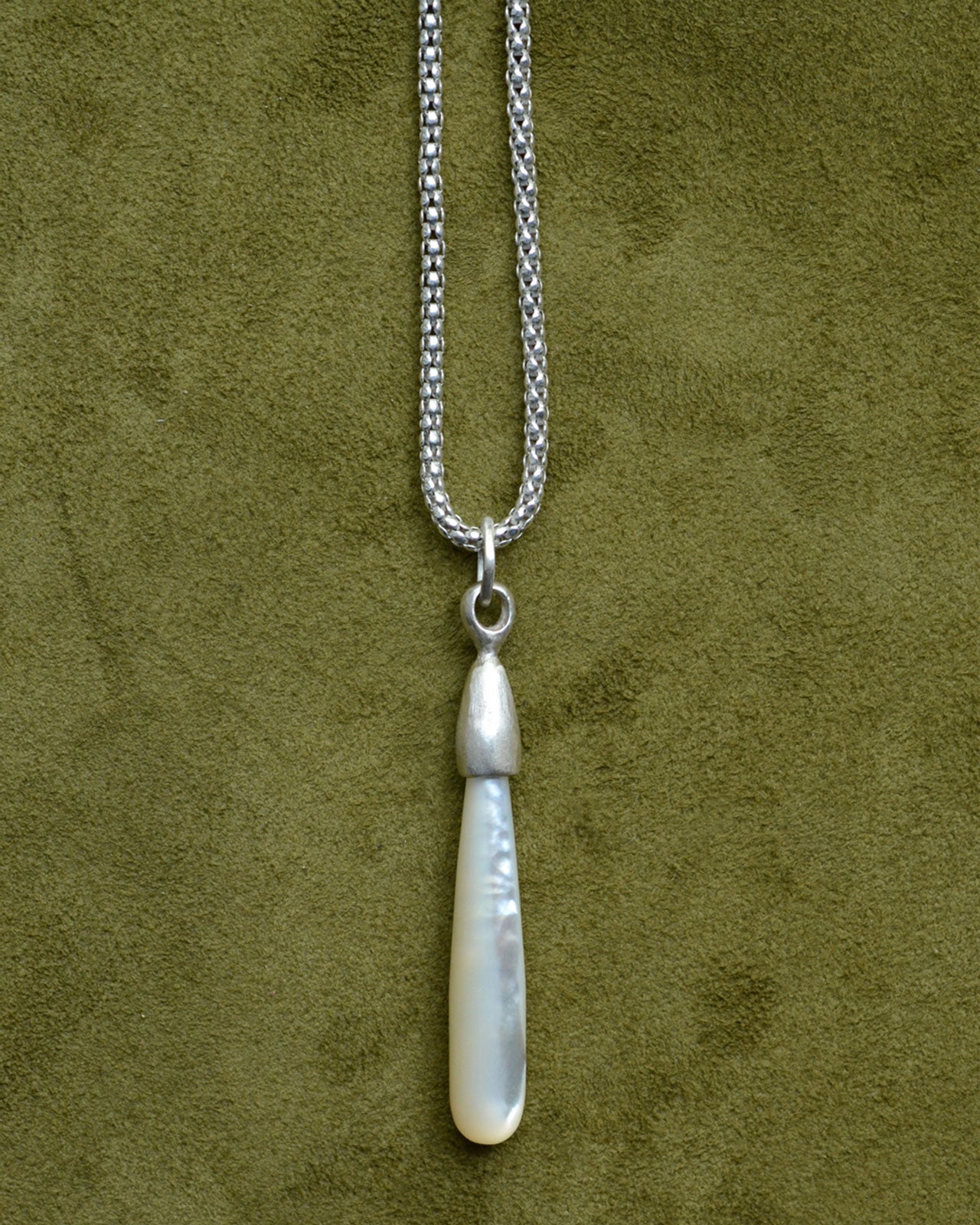 DUNTON ELLERKAMP Mother of Pearl Drop Pendant