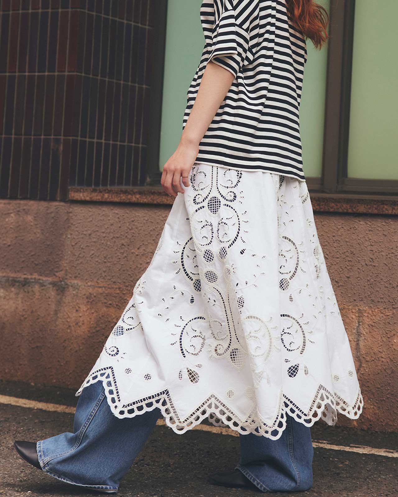 EMBROIDERY LACE SKIRT