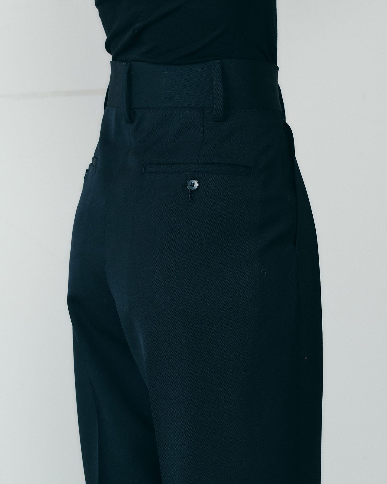 さっくん新品未使用　deres デレス　drape pants ドレ 40%OFF】PIN STRIPE SLACKS – Shinzone