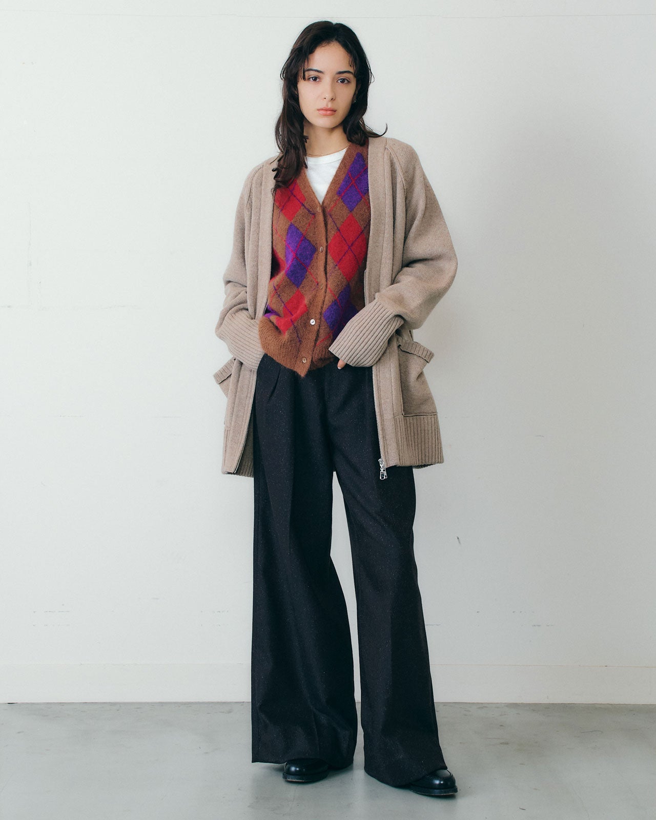 コ*コ様 【未使用】Stone  Zipper Cardigan X 10月中旬入荷予定】WOOL KNIT ZIP CARDIGAN – Shinzone