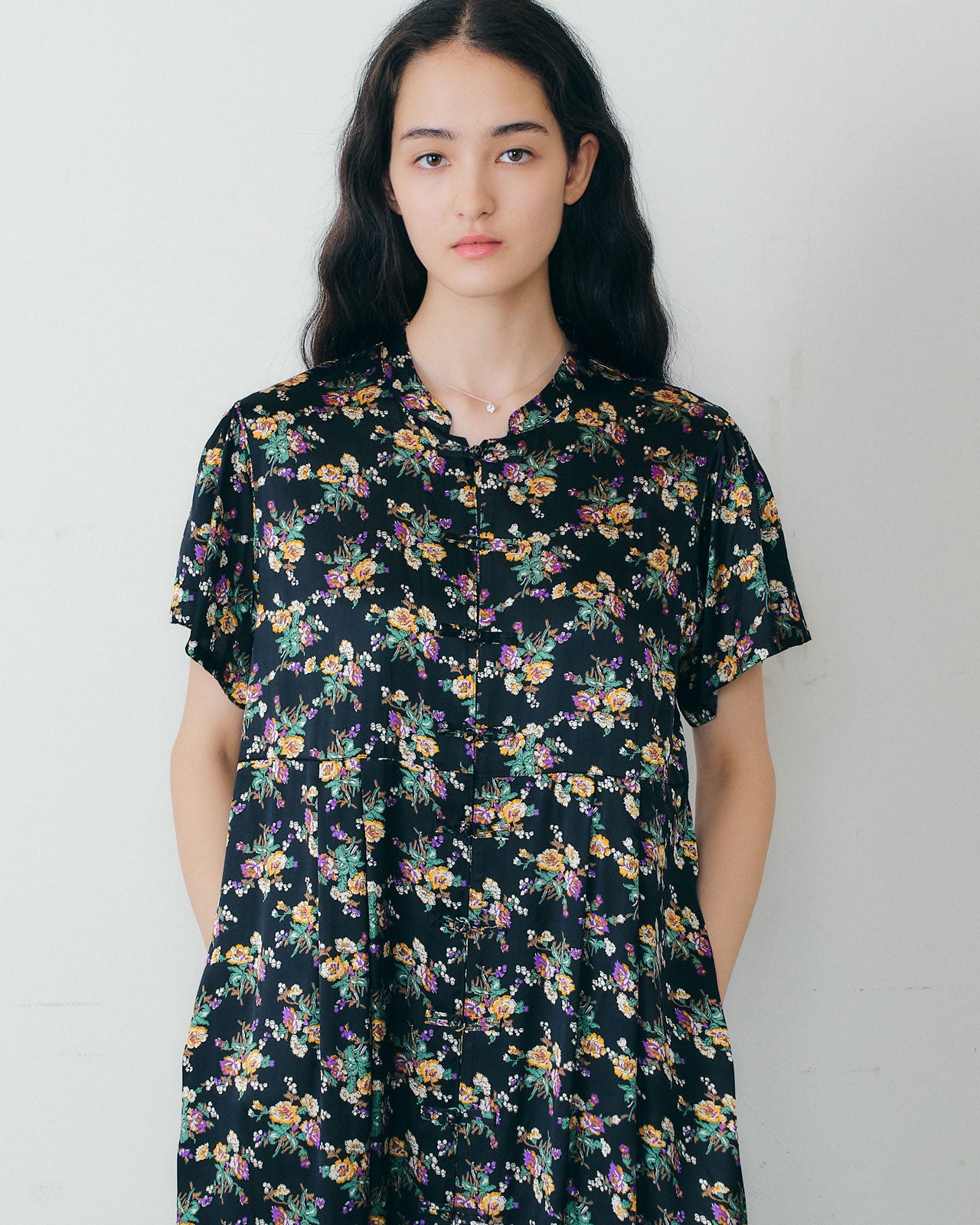 新品未使用タグ付き❤ジェイエスコレクションズ【完売品】立体花柄フレア袖ドレス 楽天市場】ウェディングドレス オフショルダー ウエディング