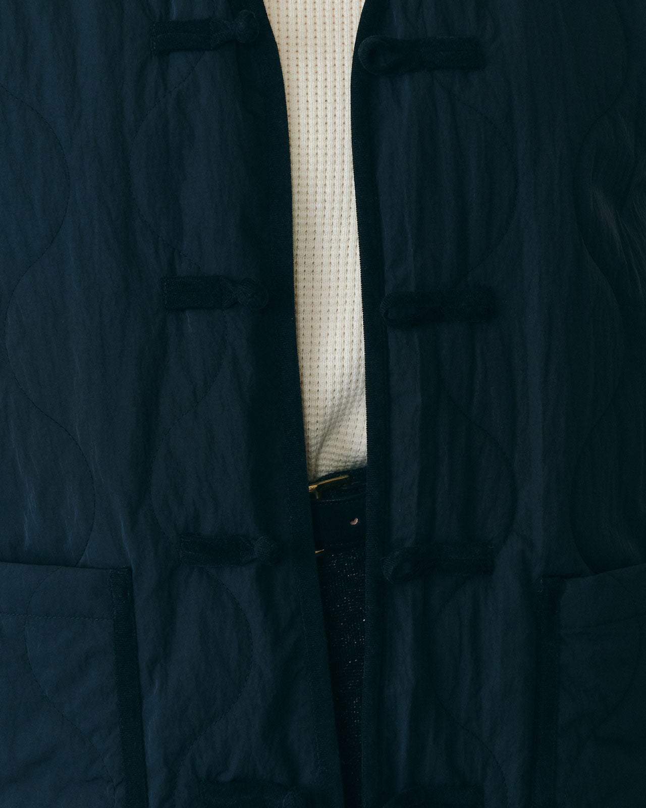 【9月中旬お届け】CHINA BUTTON QUILTED VEST