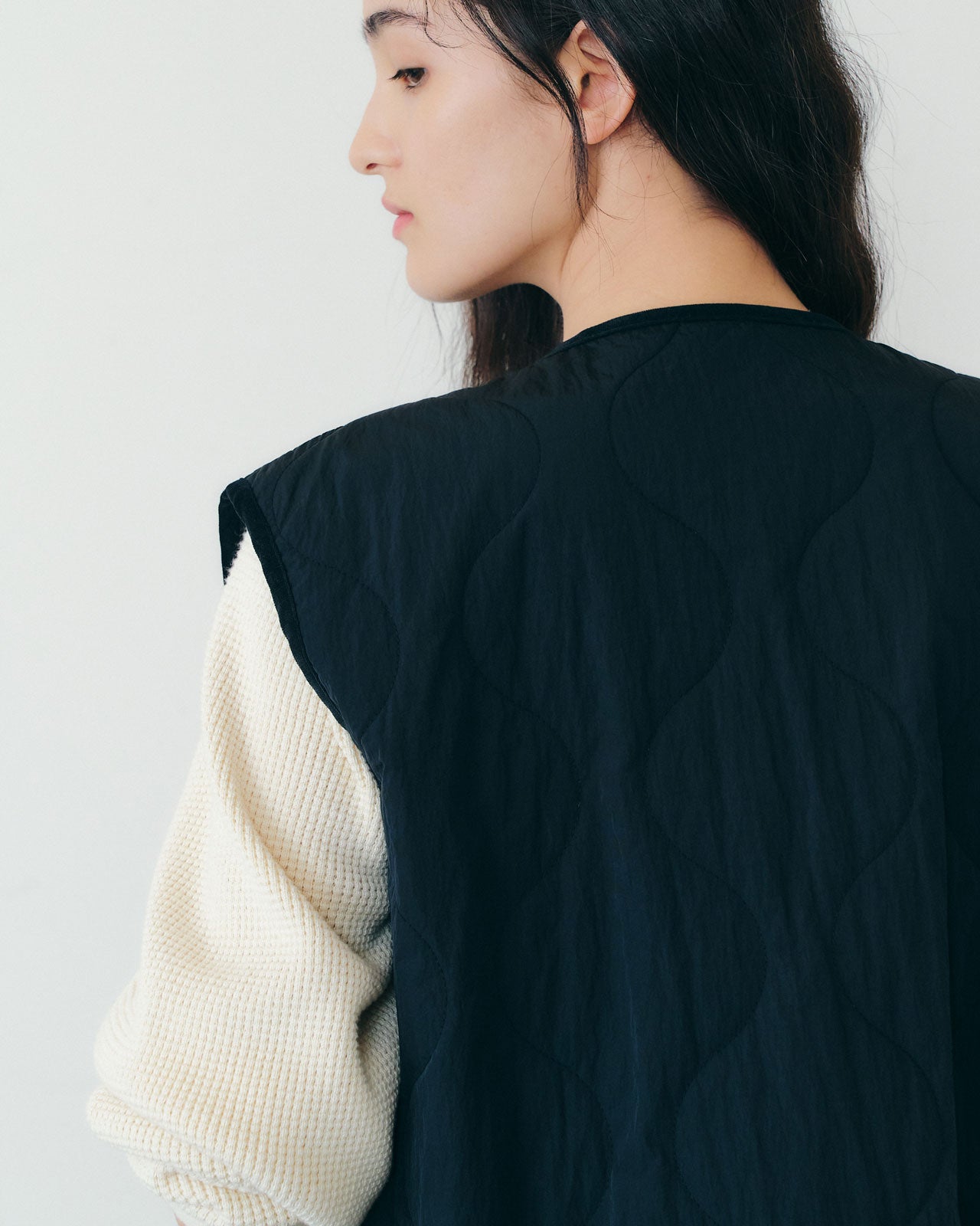 【9月中旬お届け】CHINA BUTTON QUILTED VEST