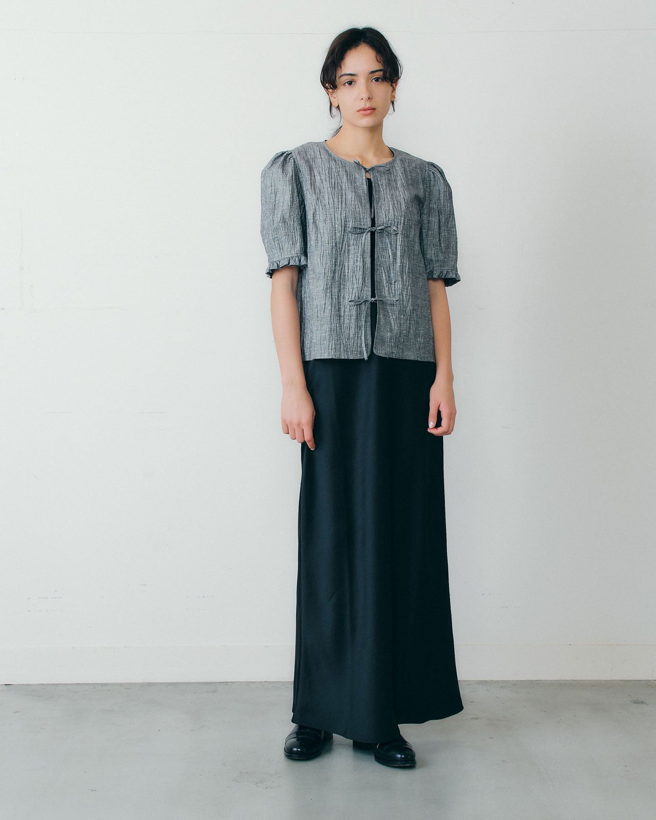 【6月下旬お届け】OPEN RIBBON BLOUSE