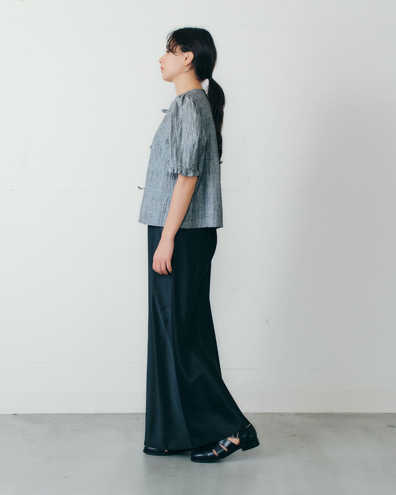 【6月下旬お届け】OPEN RIBBON BLOUSE