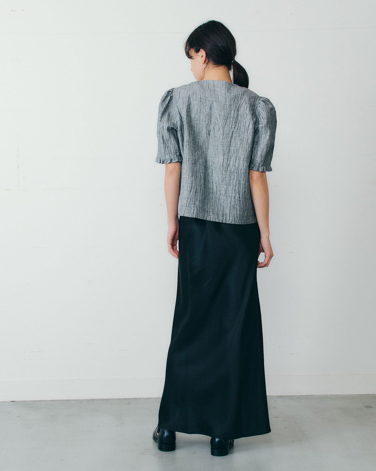 【6月下旬お届け】OPEN RIBBON BLOUSE