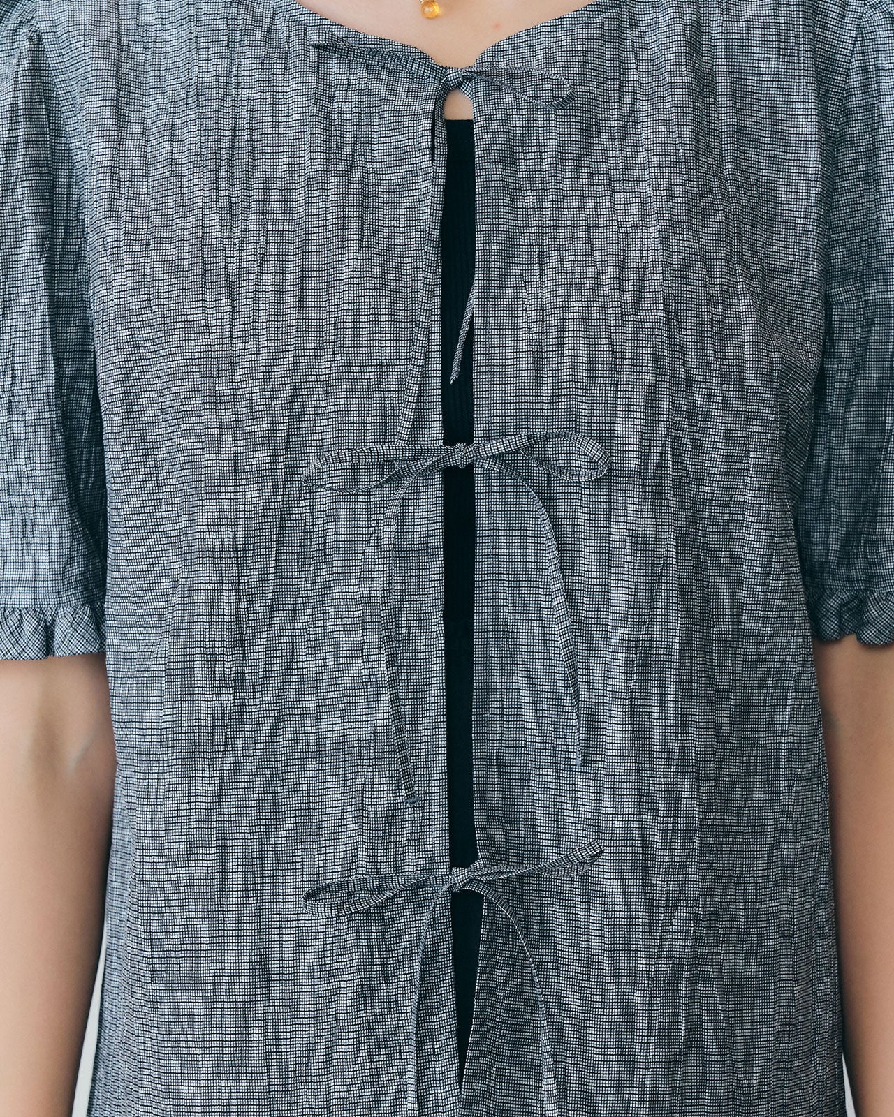 【6月下旬お届け】OPEN RIBBON BLOUSE