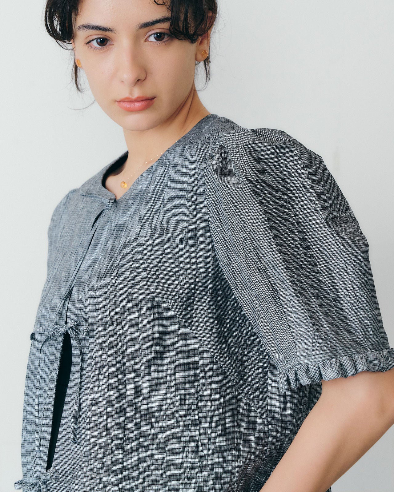 【6月下旬お届け】OPEN RIBBON BLOUSE