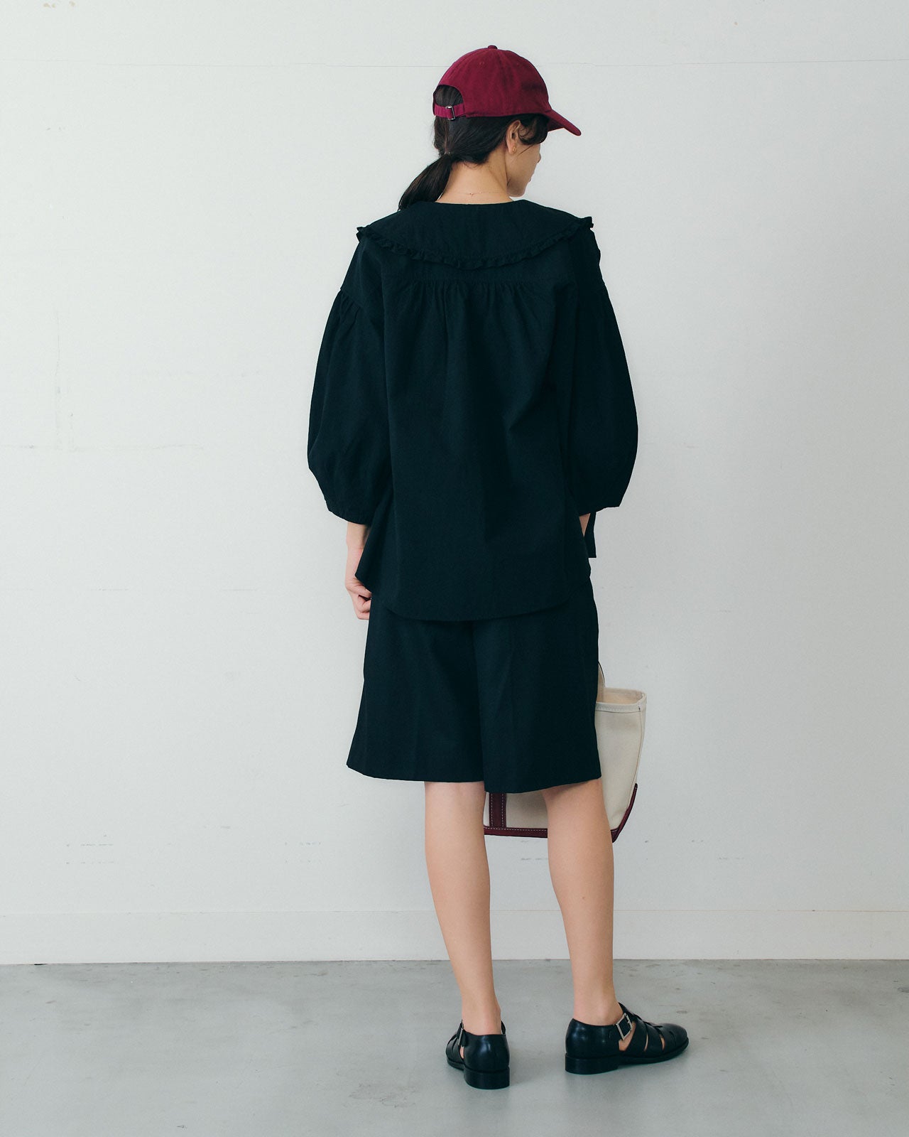 【6月下旬お届け】COTTON FRILLED BLOUSE