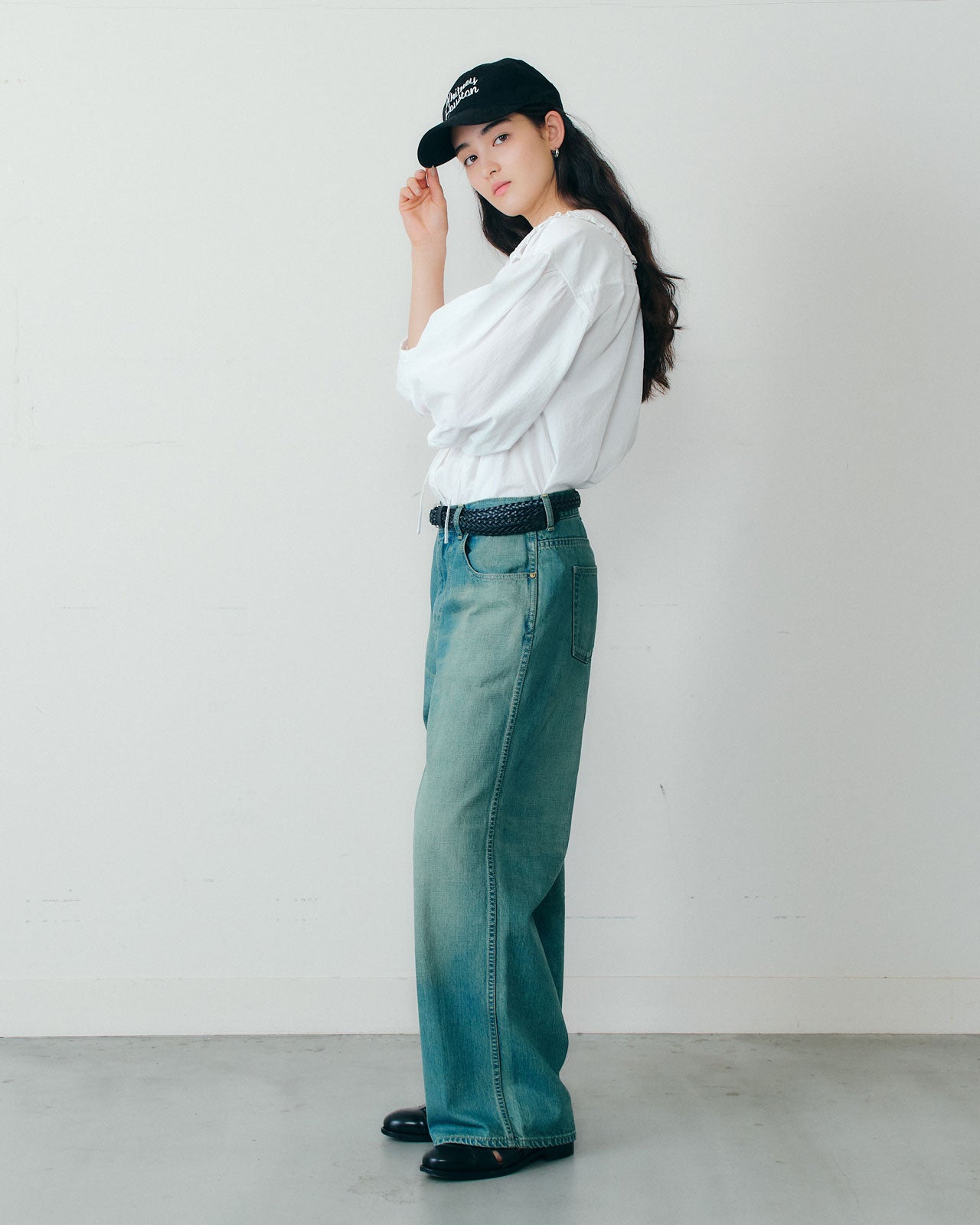 【6月下旬お届け】COTTON FRILLED BLOUSE